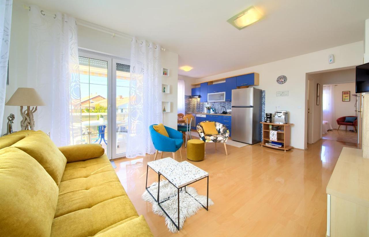 Apartman Noel Кърк Екстериор снимка