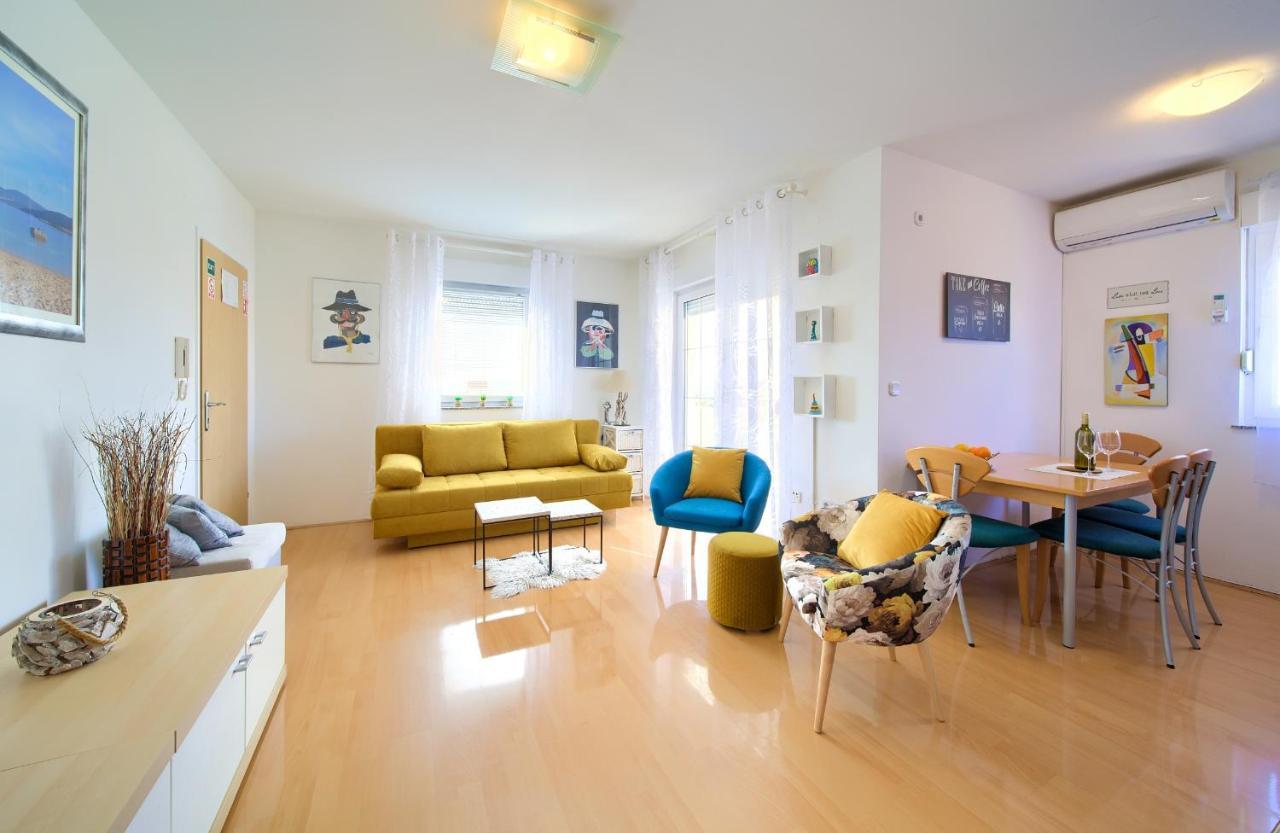 Apartman Noel Кърк Екстериор снимка